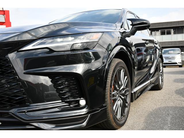 ＲＸ ＲＸ５００ｈ　Ｆスポーツパフォーマンス　１オーナ・１４インチディスプレイオーディオ／ナビ・パノラミックビューモニター・前後ドラレコ内臓・マークレビンソン・輻射ヒータ・ベンチレーション・ＴＲＤエアロダイナミックＰＫＧ・オレンジキャリパー（3枚目）