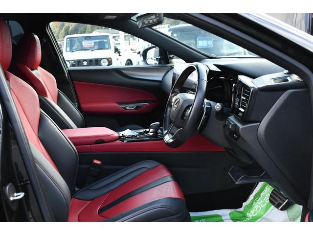 ＮＸ ＮＸ３５０ｈ　Ｆスポーツ　１オーナ・ＴＲＤエアロダイナミクスＰＫＧ・１４インチディスプレイオーディオ・ナビ／フルセグ・パノラミックビューモニター・デジタルインナーミラー・前後ドラレコ内臓・黒赤コンビ革シート・ベンチレーション（20枚目）