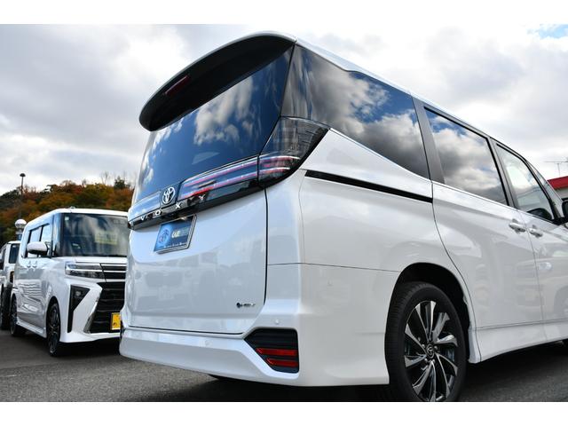 ヴォクシー ハイブリッドS-Z カイテキベンリPKG プロジェクター式LED デジタルインナーミラー ハンズフリーデュアルパワースライドドア 前席後席シートヒーター パワーバックドア ユニバーサルステップ トヨタチームメート(6枚目)