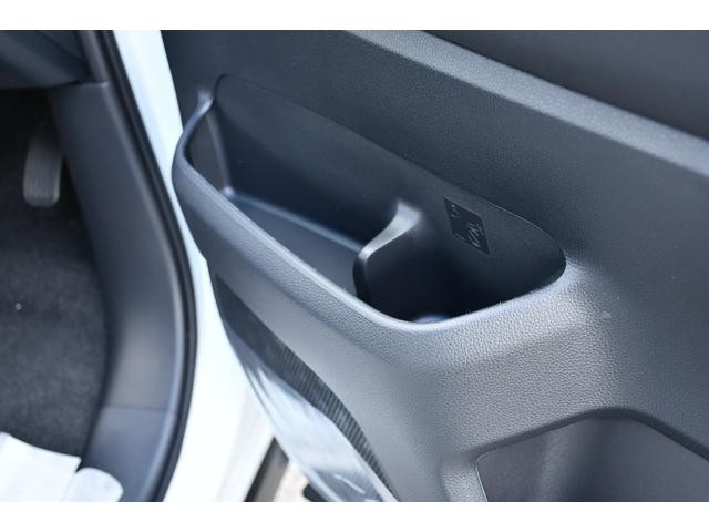 ヴォクシー ハイブリッドS-Z カイテキベンリPKG プロジェクター式LED デジタルインナーミラー ハンズフリーデュアルパワースライドドア 前席後席シートヒーター パワーバックドア ユニバーサルステップ トヨタチームメート(75枚目)