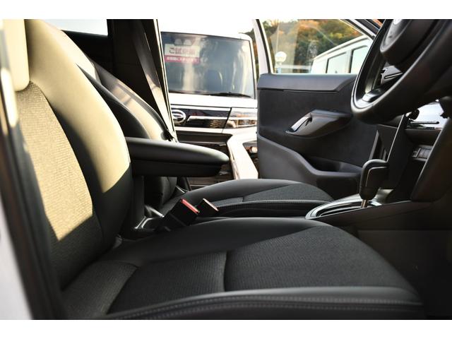 ヤリスクロス ハイブリッドＺ　純正ナビ　パノラミックビューモニター　パワーバックドア　３６０度前後ドライブレコーダー　ハンドルヒーター　シートヒーター　ブラインドスポットモニター　フルセグテレビ　ＨＤＭＩ入力（11枚目）