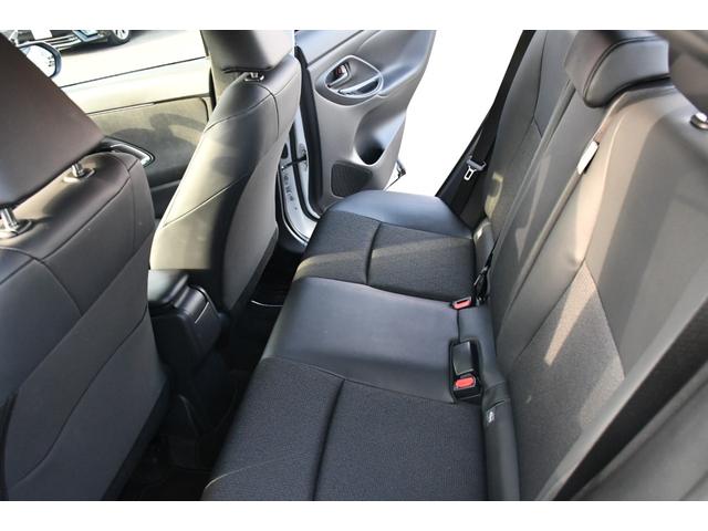 ヤリスクロス ハイブリッドＺ　純正ナビ　パノラミックビューモニター　パワーバックドア　３６０度前後ドライブレコーダー　ハンドルヒーター　シートヒーター　ブラインドスポットモニター　フルセグテレビ　ＨＤＭＩ入力（13枚目）