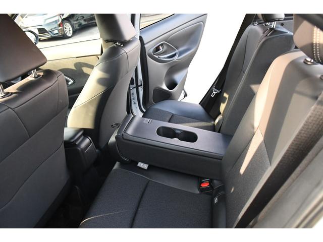 ヤリスクロス ハイブリッドＺ　純正ナビ　パノラミックビューモニター　パワーバックドア　３６０度前後ドライブレコーダー　ハンドルヒーター　シートヒーター　ブラインドスポットモニター　フルセグテレビ　ＨＤＭＩ入力（14枚目）