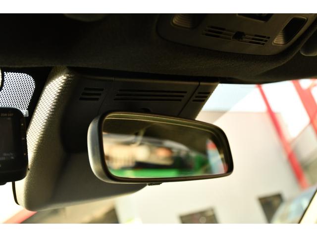 ヤリスクロス ハイブリッドＺ　純正ナビ　パノラミックビューモニター　パワーバックドア　３６０度前後ドライブレコーダー　ハンドルヒーター　シートヒーター　ブラインドスポットモニター　フルセグテレビ　ＨＤＭＩ入力（16枚目）