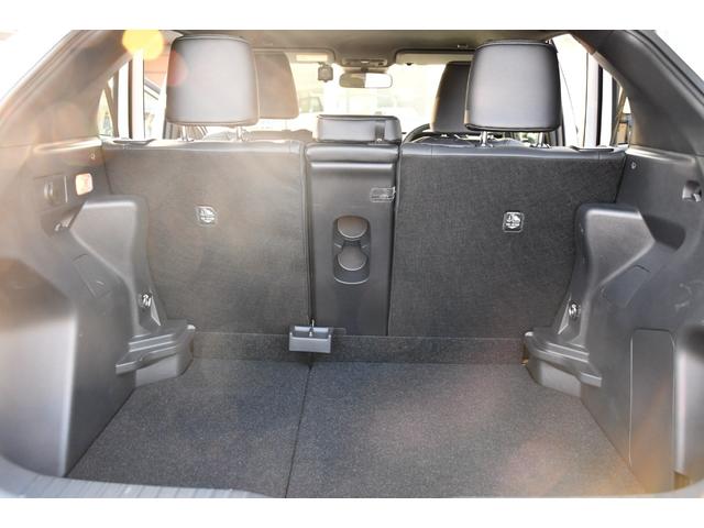 ヤリスクロス ハイブリッドＺ　純正ナビ　パノラミックビューモニター　パワーバックドア　３６０度前後ドライブレコーダー　ハンドルヒーター　シートヒーター　ブラインドスポットモニター　フルセグテレビ　ＨＤＭＩ入力（17枚目）