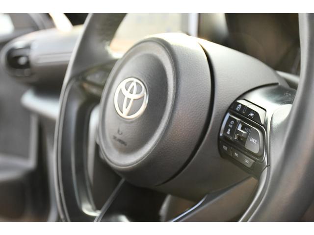 ヤリスクロス ハイブリッドＺ　純正ナビ　パノラミックビューモニター　パワーバックドア　３６０度前後ドライブレコーダー　ハンドルヒーター　シートヒーター　ブラインドスポットモニター　フルセグテレビ　ＨＤＭＩ入力（28枚目）