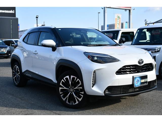 ヤリスクロス ハイブリッドＺ　純正ナビ　パノラミックビューモニター　パワーバックドア　３６０度前後ドライブレコーダー　ハンドルヒーター　シートヒーター　ブラインドスポットモニター　フルセグテレビ　ＨＤＭＩ入力（50枚目）