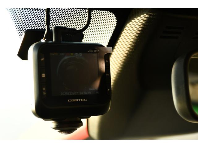 ヤリスクロス ハイブリッドＺ　純正ナビ　パノラミックビューモニター　パワーバックドア　３６０度前後ドライブレコーダー　ハンドルヒーター　シートヒーター　ブラインドスポットモニター　フルセグテレビ　ＨＤＭＩ入力（52枚目）