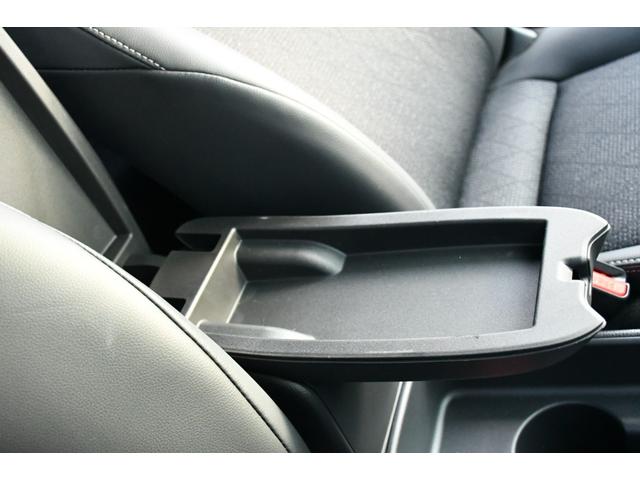 ヤリスクロス ハイブリッドＺ　純正ナビ　パノラミックビューモニター　パワーバックドア　３６０度前後ドライブレコーダー　ハンドルヒーター　シートヒーター　ブラインドスポットモニター　フルセグテレビ　ＨＤＭＩ入力（62枚目）