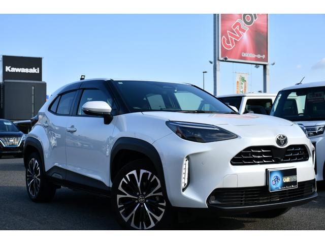 ヤリスクロス ハイブリッドＺ　純正ナビ　パノラミックビューモニター　パワーバックドア　３６０度前後ドライブレコーダー　ハンドルヒーター　シートヒーター　ブラインドスポットモニター　フルセグテレビ　ＨＤＭＩ入力（75枚目）