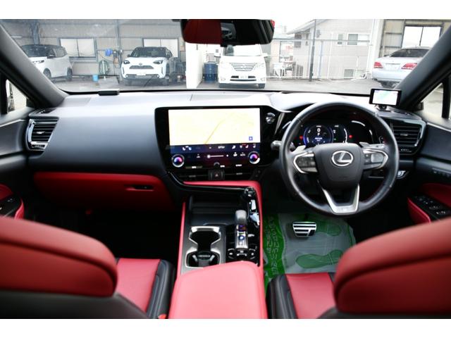 ＮＸ ＮＸ３５０ｈ　Ｆスポーツ　純正１４インチディスプレイオーディオ／ナビ／フルセグ・パノラミックビューモニター・デジタルインナーミラー・赤／黒本革シート・パノラマルーフ・ＴＲＤエアロダイナミクスＰＫＧ・２０ＡＷ＆オレンジキャリパー（31枚目）