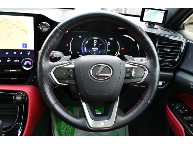 ＮＸ ＮＸ３５０ｈ　Ｆスポーツ　純正１４インチディスプレイオーディオ／ナビ／フルセグ・パノラミックビューモニター・デジタルインナーミラー・赤／黒本革シート・パノラマルーフ・ＴＲＤエアロダイナミクスＰＫＧ・２０ＡＷ＆オレンジキャリパー（34枚目）