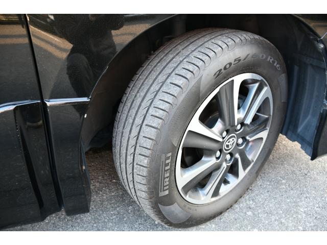 ヴォクシー ＺＳ　煌ＩＩＩ　イナズマスパーキングブラック・純正９インチナビ／フルセグ・１２インチ後席モニター・バックモニター・ハーフレザーシート・Ｗオートエアコン・両側パワースライドドア・ＬＥＤヘッドライト＆ＬＥＤＦＯＧ（14枚目）