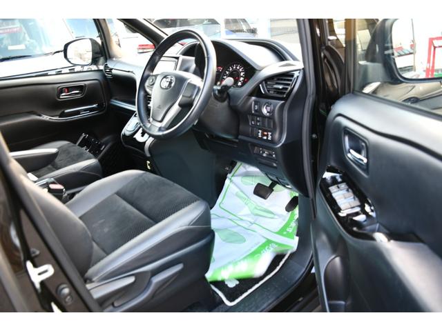 ヴォクシー ＺＳ　煌ＩＩＩ　イナズマスパーキングブラック・純正９インチナビ／フルセグ・１２インチ後席モニター・バックモニター・ハーフレザーシート・Ｗオートエアコン・両側パワースライドドア・ＬＥＤヘッドライト＆ＬＥＤＦＯＧ（15枚目）