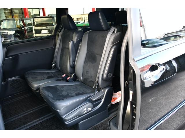 ヴォクシー ＺＳ　煌ＩＩＩ　イナズマスパーキングブラック・純正９インチナビ／フルセグ・１２インチ後席モニター・バックモニター・ハーフレザーシート・Ｗオートエアコン・両側パワースライドドア・ＬＥＤヘッドライト＆ＬＥＤＦＯＧ（20枚目）