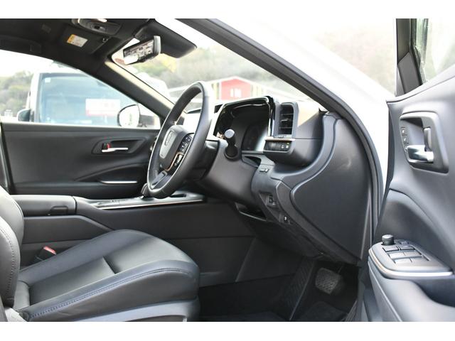 クラウンクロスオーバー Gアドバンスド・レザーパッケージ モデリスタエアロ(フロント・サイド・リア)パノラミックビューモニター ヘッドアップディスプレー デジタルインナーミラー ブラインドスポットモニター パワーバックドア シートヒーター ワンオーナー(8枚目)