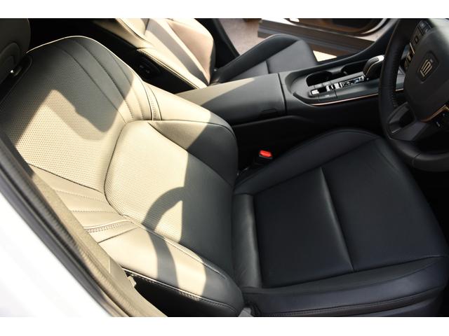 クラウンクロスオーバー Gアドバンスド・レザーパッケージ モデリスタエアロ(フロント・サイド・リア)パノラミックビューモニター ヘッドアップディスプレー デジタルインナーミラー ブラインドスポットモニター パワーバックドア シートヒーター ワンオーナー(26枚目)