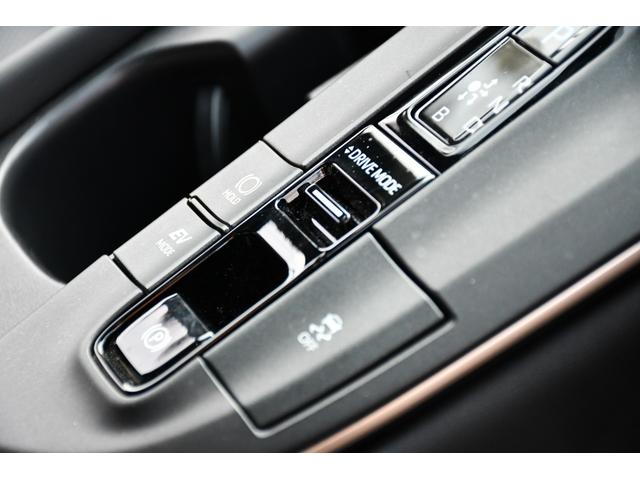 クラウンクロスオーバー Gアドバンスド・レザーパッケージ モデリスタエアロ(フロント・サイド・リア)パノラミックビューモニター ヘッドアップディスプレー デジタルインナーミラー ブラインドスポットモニター パワーバックドア シートヒーター ワンオーナー(29枚目)