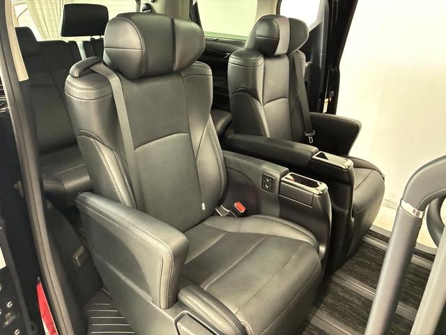 ヴェルファイア ２．５Ｚ　Ｇエディション　カロッツェリア１０インチナビ　フルセグ　Ｍｏｐツインムーンルーフ　モデリスタエアロ　１０．２型後席モニター　バックカメラ　ＥＴＣ　セーフティセンス　両側パワースライド　パワーバックドア（12枚目）