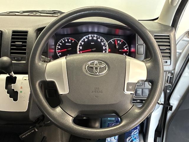 ハイエースバン DX GLパッケージ 3(6)人乗 純正SDナビ フルセグ(走行中可) CD/DVD Bluetooth可 セーフティセンス バックカメラ 純正フロアマット(ラバータイプ) ETC LEDヘッドライト 両側スライドドア(18枚目)