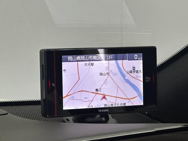 クラウンクロスオーバー Ｇアドバンスド・レザーパッケージ　１オーナー　禁煙車　１２．３インチディスプレイオーディオ　黒革シート　Ｍｏｐデジタルインナーミラー　パノラミックビュー　ＢＳＭ　おくだけ充電　４眼ＬＥＤヘッドライト　アクセサリーコンセント（19枚目）