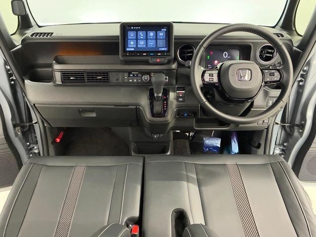 Ｎ－ＢＯＸカスタム ターボコーディネートスタイル　ホンダ８インチコネクトナビ／地デジフルセグ／バックカメラ／Ｂｌｕｅｔｏｏｔｈ対応　ＨｏｎｄａＳＥＮＳＩＮＧ　ＬＥＯＮＩＳ１５インチアルミ　両側パワースライドドア　前後コーナーセンサー　シートヒーター（3枚目）