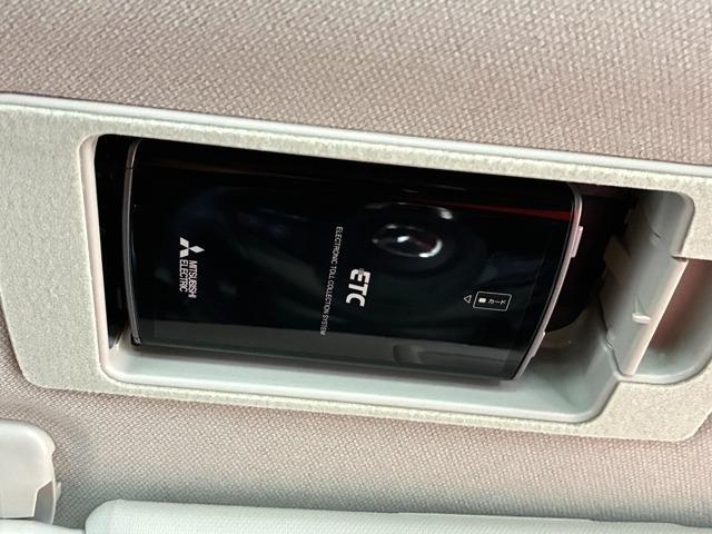 アクセラ １５Ｓ　１オーナー　禁煙車　Ｍｏｐ全方位モニター　Ｍｏｐ前後コーナーセンサー　スマートブレーキサポート　ＥＴＣ　純正ナビ　フルセグ　ＭｏｐＣＤ／ＤＶＤプレイヤー＋フルセグ（13枚目）