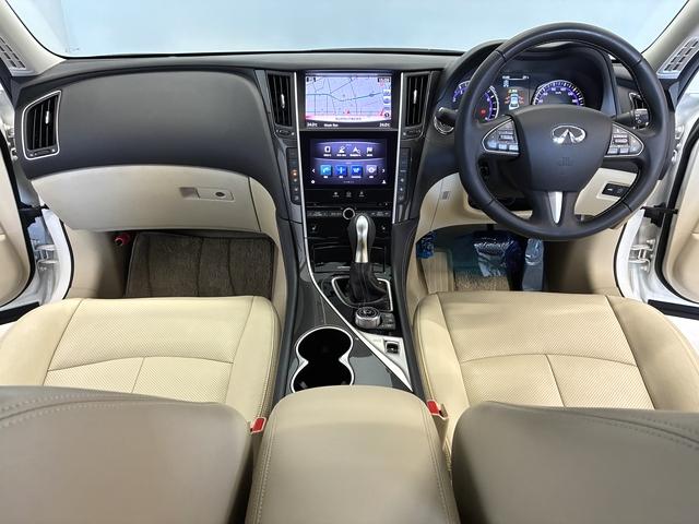 スカイライン ２００ＧＴ－ｔタイプＰ　１オーナー／禁煙車　純正ナビ　フルセグ　アラウンドビューモニター　ＥＴＣ　ベージュレザーシート　前席シートヒーター　ドライブレコーダー　エマブレ　パワーシート（3枚目）