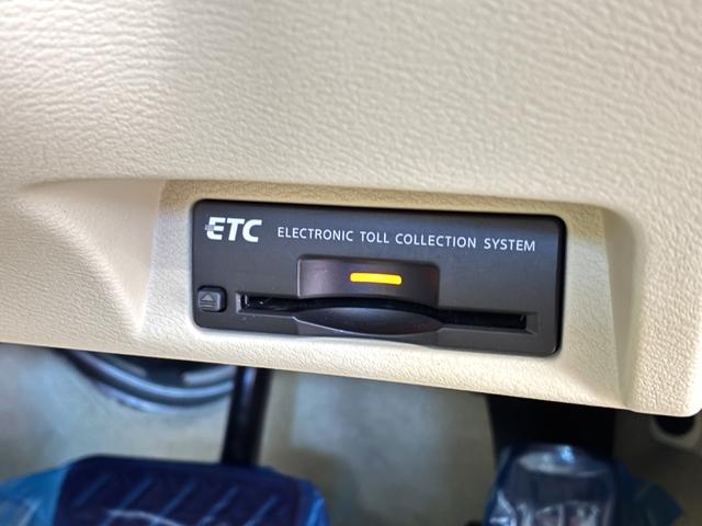 スカイライン ２００ＧＴ－ｔタイプＰ　１オーナー／禁煙車　純正ナビ　フルセグ　アラウンドビューモニター　ＥＴＣ　ベージュレザーシート　前席シートヒーター　ドライブレコーダー　エマブレ　パワーシート（13枚目）