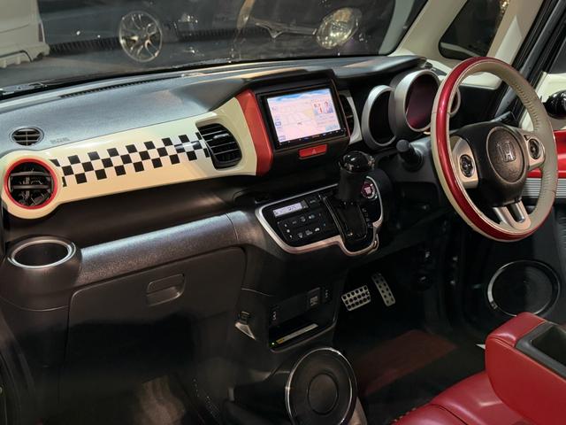 Ｎ－ＢＯＸスラッシュ Ｘ　サウンドマッピングシステム　ダイナースタイル　シティブレーキ　ナビ　フルセグＴＶ　バックカメラ　スマートキー　ＥＴＣ　シートヒーター　ステアリングヒーター　クルーズコントロール　ワイヤレス充電（19枚目）