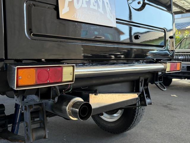 ジムニー HC 全塗装済み V-JA11V改 5MT ターボ 4WD リフトアップ オーバーフェンダー 社外マフラー タニグチリアシートスライドレール MOMOステアリング 社外アルミ 社外足回り 社外シート ETC(26枚目)