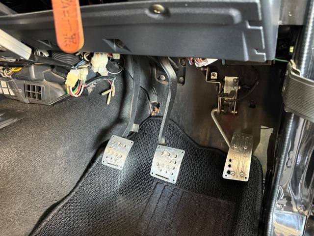 ジムニー HC 全塗装済み V-JA11V改 5MT ターボ 4WD リフトアップ オーバーフェンダー 社外マフラー タニグチリアシートスライドレール MOMOステアリング 社外アルミ 社外足回り 社外シート ETC(39枚目)