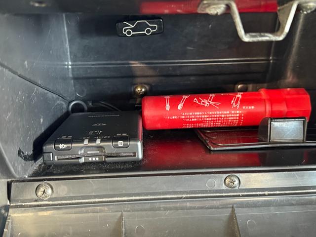 ジムニー HC 全塗装済み V-JA11V改 5MT ターボ 4WD リフトアップ オーバーフェンダー 社外マフラー タニグチリアシートスライドレール MOMOステアリング 社外アルミ 社外足回り 社外シート ETC(47枚目)