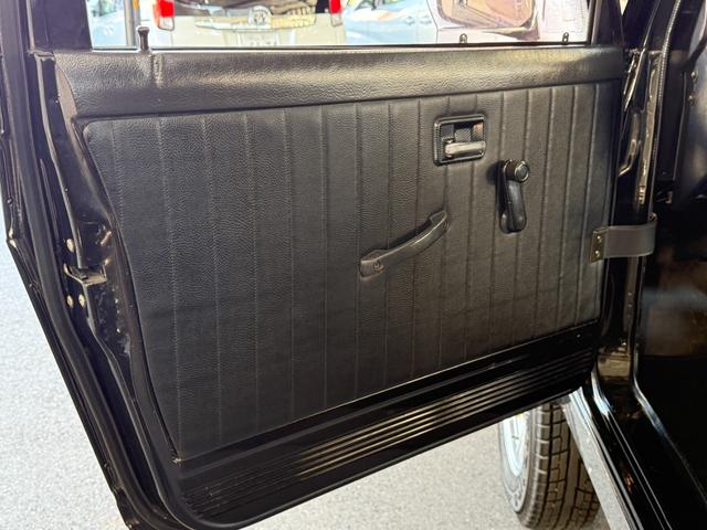 ジムニー HC 全塗装済み V-JA11V改 5MT ターボ 4WD リフトアップ オーバーフェンダー 社外マフラー タニグチリアシートスライドレール MOMOステアリング 社外アルミ 社外足回り 社外シート ETC(56枚目)