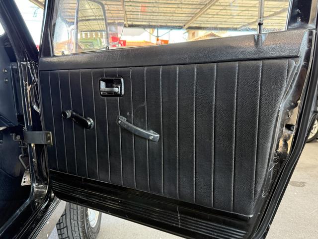 ジムニー HC 全塗装済み V-JA11V改 5MT ターボ 4WD リフトアップ オーバーフェンダー 社外マフラー タニグチリアシートスライドレール MOMOステアリング 社外アルミ 社外足回り 社外シート ETC(65枚目)