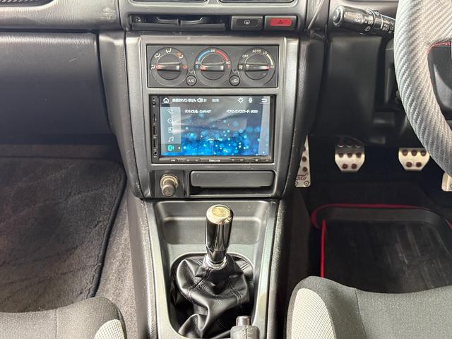インプレッサ ＷＲＸ　５ＭＴ　フルエアロ　ターボ　４ＷＤ　車高調　大型リアスポイラー　ユーザー買取車　　Ｂｌｕｅｔｏｏｔｈオーディオ　　電格ミラー　ＯＺレーシング１７ＡＷ　ＭＯＭＯステアリング　社外マフラー　タイベル交換済（47枚目）