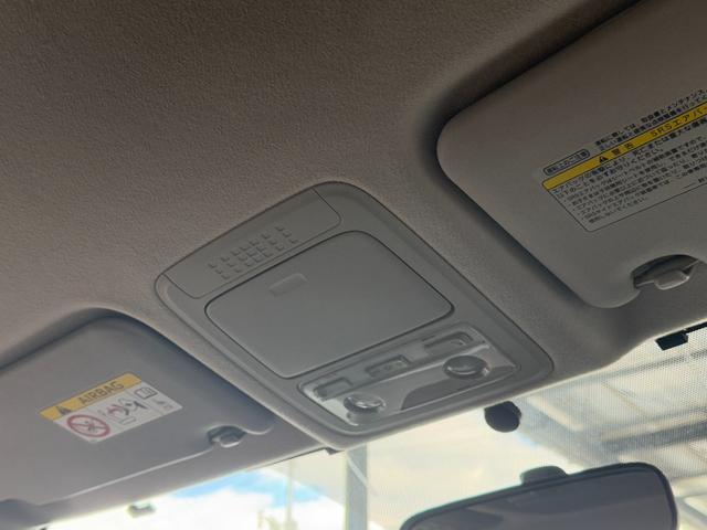 ノア Ｓｉ　７人乗　ＳＤナビ　両側電動スライドドア　フリップダウンモニター　バックカメラ　スマートキー　ＬＥＤヘッドライト　ＥＴＣ　純正１６インチアルミホイール　Ｂｌｕｅｔｏｏｔｈ接続　フルセグＴＶ（13枚目）