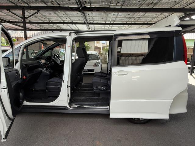 ノア Ｓｉ　７人乗　ＳＤナビ　両側電動スライドドア　フリップダウンモニター　バックカメラ　スマートキー　ＬＥＤヘッドライト　ＥＴＣ　純正１６インチアルミホイール　Ｂｌｕｅｔｏｏｔｈ接続　フルセグＴＶ（26枚目）