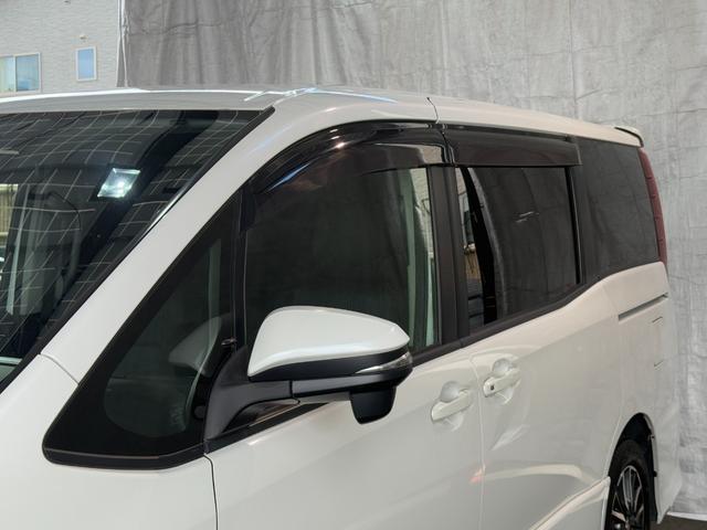 ノア Ｓｉ　７人乗　ＳＤナビ　両側電動スライドドア　フリップダウンモニター　バックカメラ　スマートキー　ＬＥＤヘッドライト　ＥＴＣ　純正１６インチアルミホイール　Ｂｌｕｅｔｏｏｔｈ接続　フルセグＴＶ（54枚目）