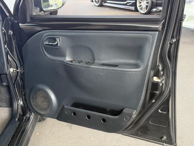 エッセ カスタム 5MT ワンオーナー HDDナビTV ETC キーレス(15枚目)