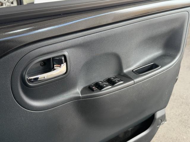 エッセ カスタム 5MT ワンオーナー HDDナビTV ETC キーレス(18枚目)