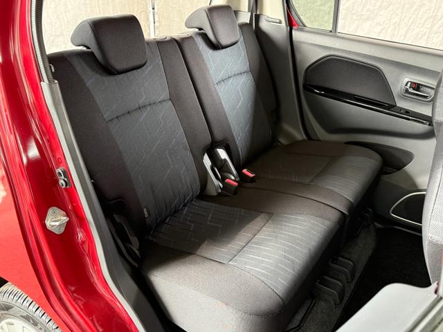 �O���͓O��I�Ɏd�グ�����Ă��܂��B���X�̂������́A���Гh���H��ɂĂ̓h���E�d�グ�̃v�����P��P�䒚�J�Ɏd�グ�Ă��܂��B�ڂɌ����Ȃ��ӏ������X�܂ŃN���[�j���O���邱�Ƃł��B