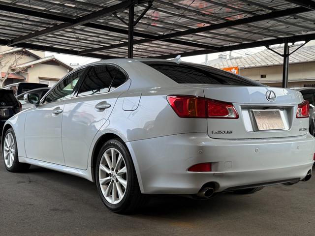 �ǂ̂��Ԃ��y���������Ȃ�z�̋C�����ŁA�O���A�����A���C�g�̓܂�܂ŃN���[���ɂ��Ă��܂��I