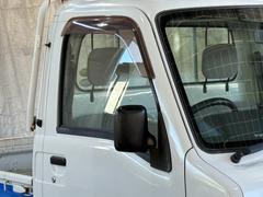 それではこちらのお車をご紹介します！ 7
