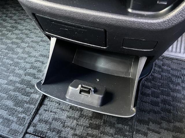 ヴォクシー ＺＳ　煌ＩＩＩ　フルセグ　メモリーナビ　ＤＶＤ再生　後席モニター　バックカメラ　ＥＴＣ　両側電動スライド　ＨＩＤヘッドライト　乗車定員８人　３列シート　記録簿（18枚目）