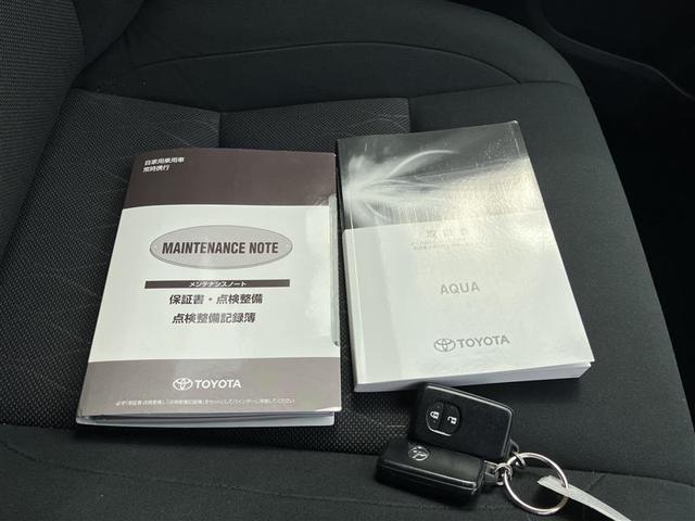 アクア Ｓスタイルブラック　フルセグ　メモリーナビ　ＤＶＤ再生　バックカメラ　衝突被害軽減システム　ＥＴＣ　ＬＥＤヘッドランプ　記録簿（14枚目）