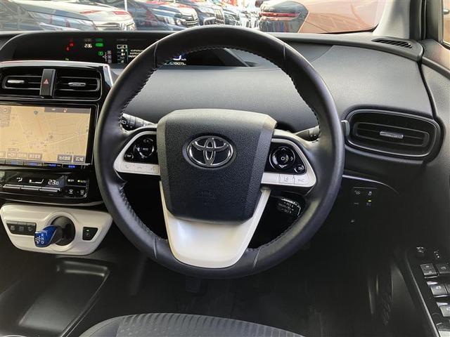 プリウス Ｓセーフティプラス　フルセグ　メモリーナビ　ＤＶＤ再生　バックカメラ　衝突被害軽減システム　ＥＴＣ　ＬＥＤヘッドランプ　記録簿（5枚目）