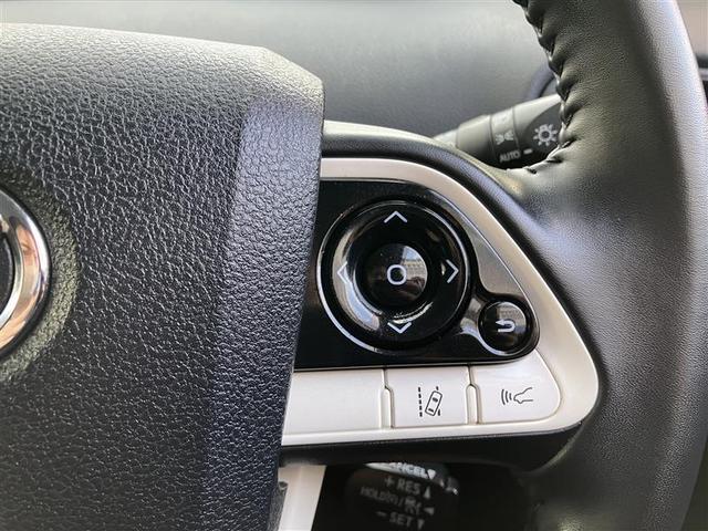 プリウス Ｓセーフティプラス　フルセグ　メモリーナビ　ＤＶＤ再生　バックカメラ　衝突被害軽減システム　ＥＴＣ　ＬＥＤヘッドランプ　記録簿（7枚目）