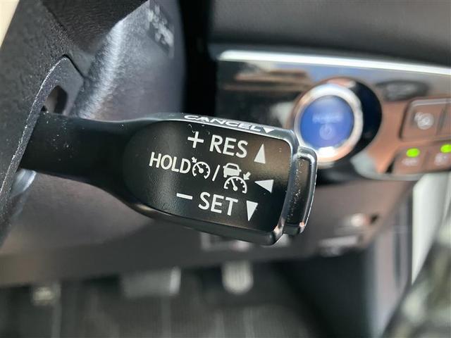 プリウス Ｓセーフティプラス　フルセグ　メモリーナビ　ＤＶＤ再生　バックカメラ　衝突被害軽減システム　ＥＴＣ　ＬＥＤヘッドランプ　記録簿（9枚目）