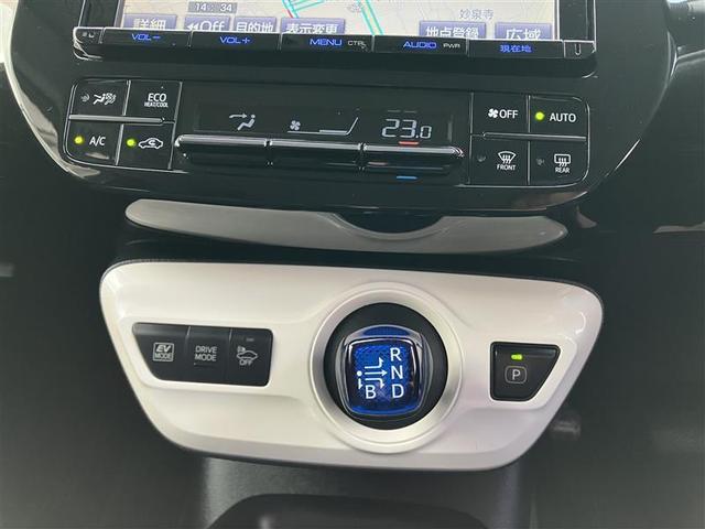 プリウス Ｓセーフティプラス　フルセグ　メモリーナビ　ＤＶＤ再生　バックカメラ　衝突被害軽減システム　ＥＴＣ　ＬＥＤヘッドランプ　記録簿（12枚目）